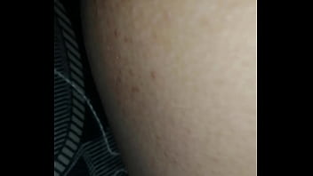 Me follo a mi madrastra en la madrugada cuando todos duermen