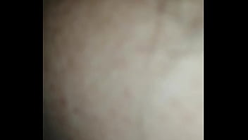 Me follo a mi madrastra en la madrugada cuando todos duermen