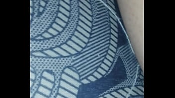 Me follo a mi madrastra en la madrugada cuando todos duermen