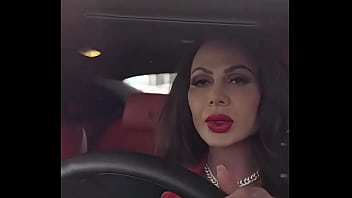 I am the queen make sure you remember that i didn't change i just found myself #modeling #photoshoot #fyp