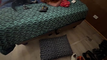 Ama lesbiana le da su merecido a su novia sumisa parte 1