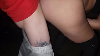 Tava sozinha na praia a noite chupei e dei minha buceta gostoso nas pedras