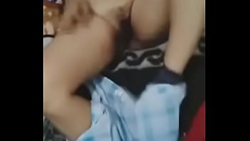 Aurora desnudándose