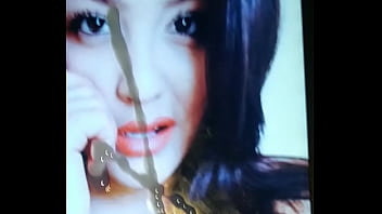 Had to cum on her face