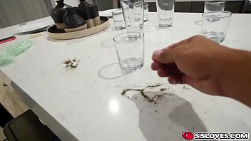 Hottie babe elizabeth jolie fucking a large massive dick