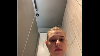 Masturbate in the public