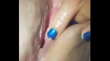 Le gusta estar sola para darse duro