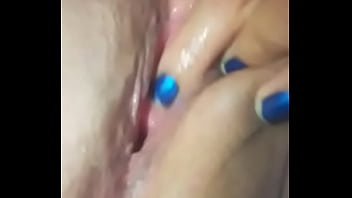 Le gusta estar sola para darse duro