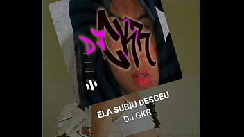 Novinha gostosa dançando