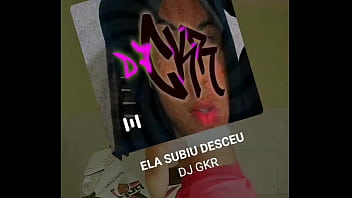 Novinha gostosa dançando