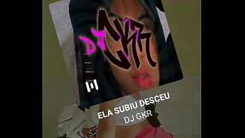 Novinha gostosa dançando