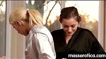 Sensual lesbian pussy licking 3