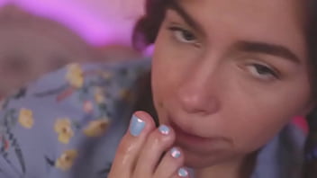 Teen w braces foot worship