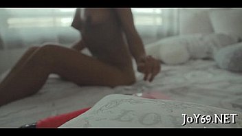 Solo cutie pleases herself