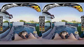 Virtual porn kimberly snow notices johnny's boner in the hot tub & can't resist getting a taste of it