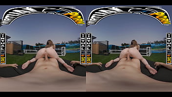 Virtual porn kimberly snow notices johnny's boner in the hot tub & can't resist getting a taste of it