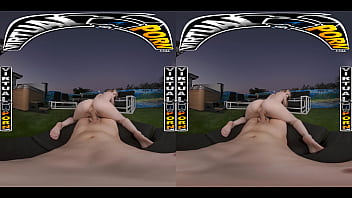 Virtual porn kimberly snow notices johnny's boner in the hot tub & can't resist getting a taste of it