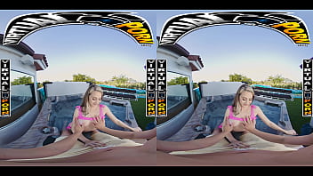 Virtual porn kimberly snow notices johnny's boner in the hot tub & can't resist getting a taste of it