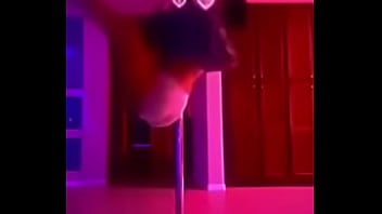 Pole dancing thot