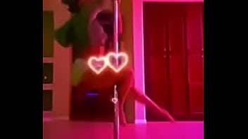 Pole dancing thot