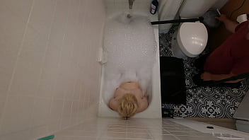 Blonde slut hangs herself while jacking herself off