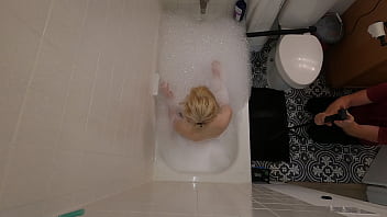 Blonde slut hangs herself while jacking herself off