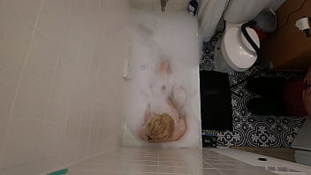 Blonde slut hangs herself while jacking herself off