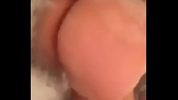 Teen booty shaking in bath