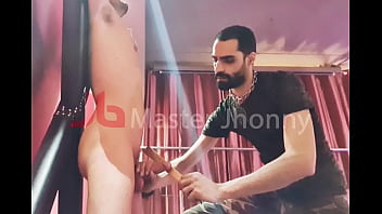 Master Jhonny Sottopone Il Suo Schiavo A Una Sessione Cbt E Lui Si Eccita thumbnail