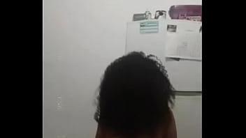 Brasileira novinha dancando pelada gostosa