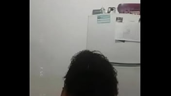 Brasileira novinha dancando pelada gostosa