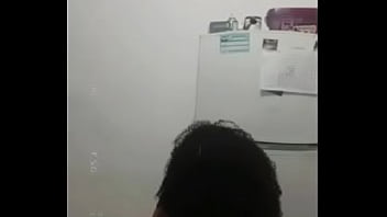 Brasileira novinha dancando pelada gostosa