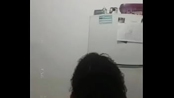 Brasileira novinha dancando pelada gostosa