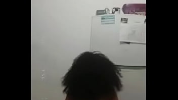 Brasileira novinha dancando pelada gostosa