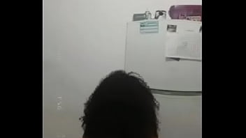 Brasileira novinha dancando pelada gostosa