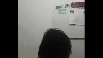 Brasileira novinha dancando pelada gostosa