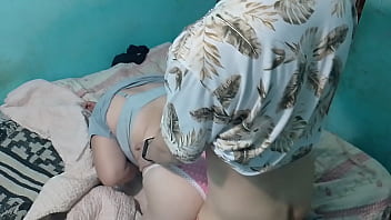 Tenemos sexo en cuatro en la cama