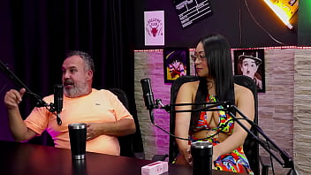 Foi reconhecido e pensaram que iria comer a sogra o 'carona do ted' é conhecido mundialmente tem muita chupada se assustou com os policiais e não bate siririca binho ted ted oficial watch