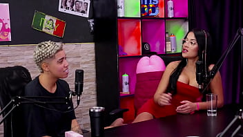 Foi reconhecido e pensaram que iria comer a sogra o 'carona do ted' é conhecido mundialmente tem muita chupada se assustou com os policiais e não bate siririca binho ted ted oficial watch