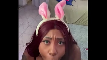Já imaginou eu te chupando todinho até os ovos até você encher minha boca com seu leitinho essa coelhinha prefer