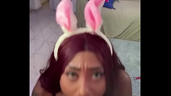 Já imaginou eu te chupando todinho até os ovos até você encher minha boca com seu leitinho essa coelhinha prefer