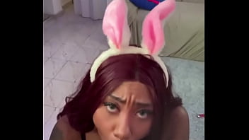 Já imaginou eu te chupando todinho até os ovos até você encher minha boca com seu leitinho essa coelhinha prefer