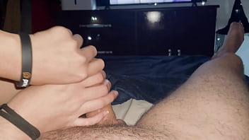 Pov do debora bate punheta intensa fode na cavalgada invertida assistindo dbz