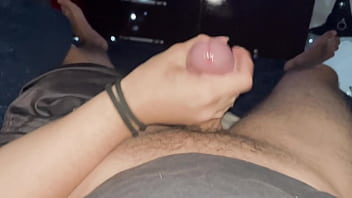 Pov do debora bate punheta intensa fode na cavalgada invertida assistindo dbz