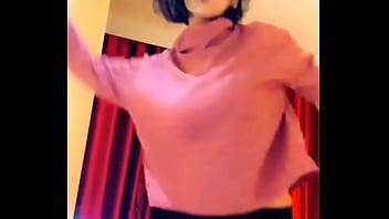 Erotic babe nude dance