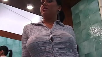 She washes him before a great anal fuck in the bathroom