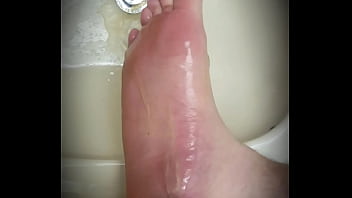 "size 14 Gets Pissed On" thumbnail