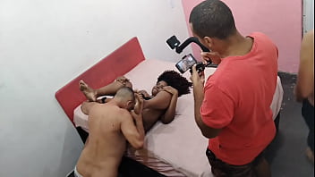 Preta rj no seu primeiro gang na gravação damas e vagabundos