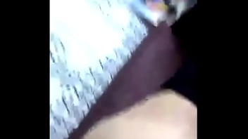 Petite baise sur le canap