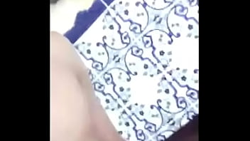 Petite baise sur le canap